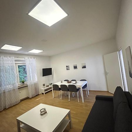 Gemuetliche Ferienwohnung - Voll Ausgestattet, Zentral Aber Ruhig ! Wuppertal Exterior foto