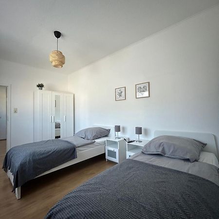 Gemuetliche Ferienwohnung - Voll Ausgestattet, Zentral Aber Ruhig ! Wuppertal Exterior foto